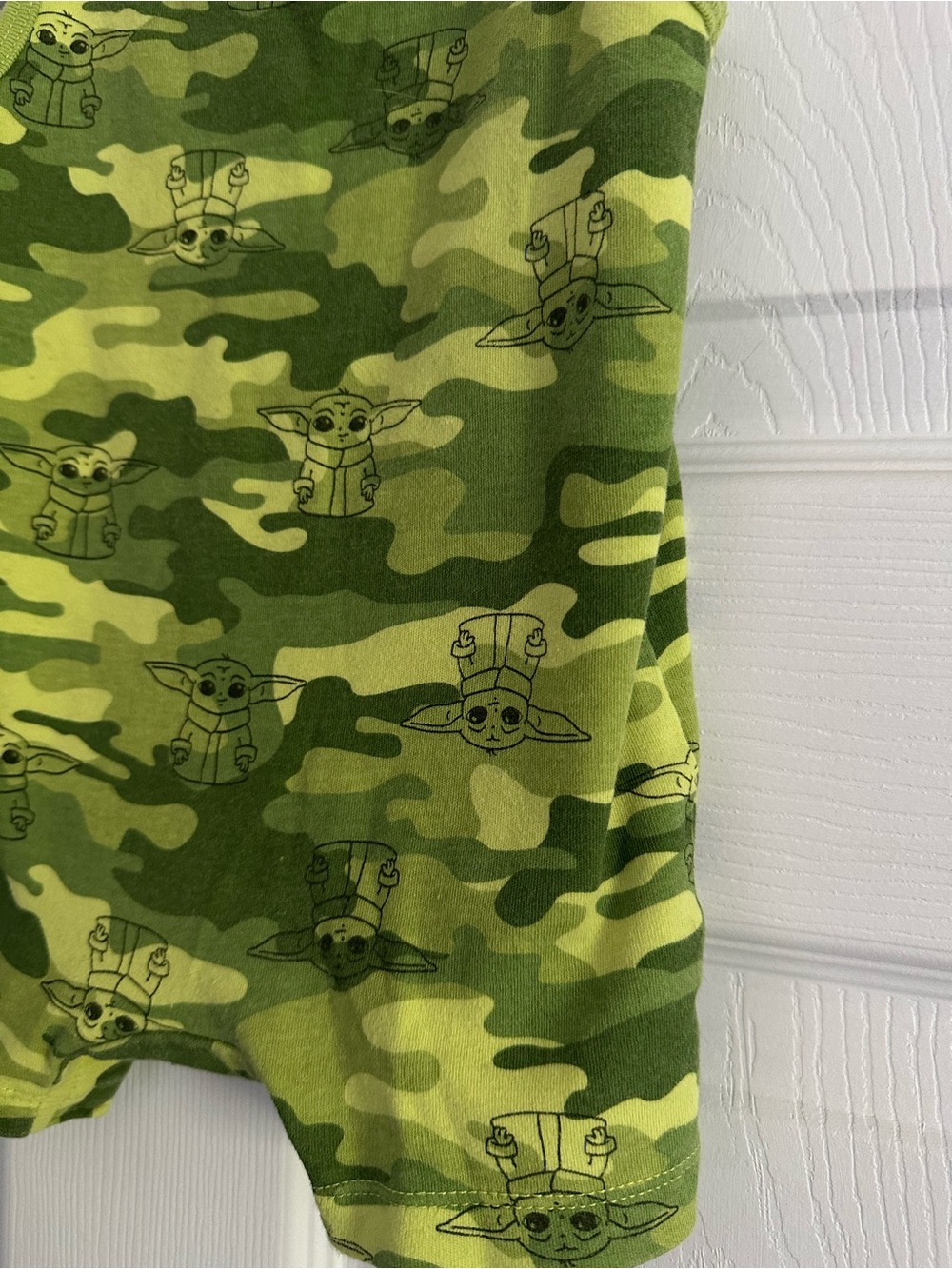 Size 12M Star Wars Grogu (Baby Yoda)‎ Baby Romper Camo Sleeveless One Piece - Picture 3 of 5